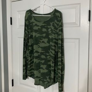 *SOFT* camo long sleeve tee. Old Navy XXL. Smoke free home